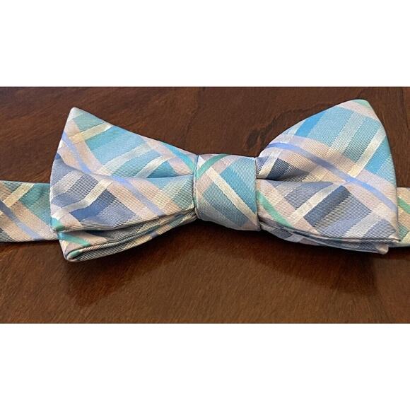 Madison Blue Green 100% Polyester Men’s Bow Tie Made In China - Picture 1 of 5